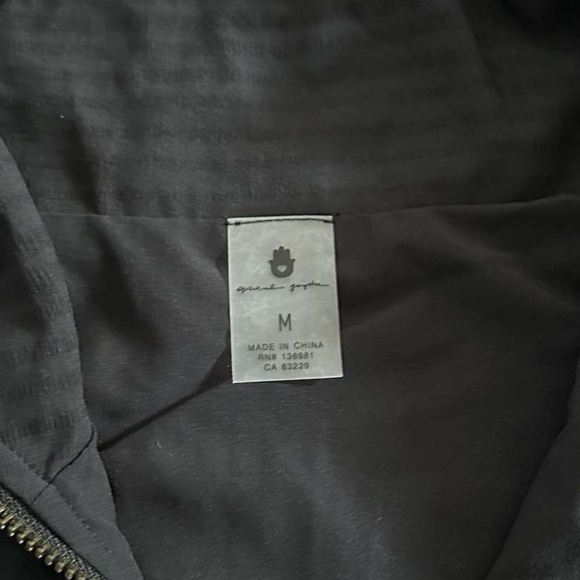 Spiritual Gangster-Cropped Zip Woven Active Jacket-Black size M-NWT-Retail $158 - Picture 5 of 11